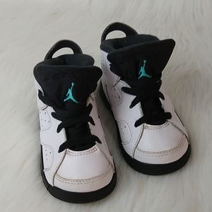 Jordan Retro 6 White 7C